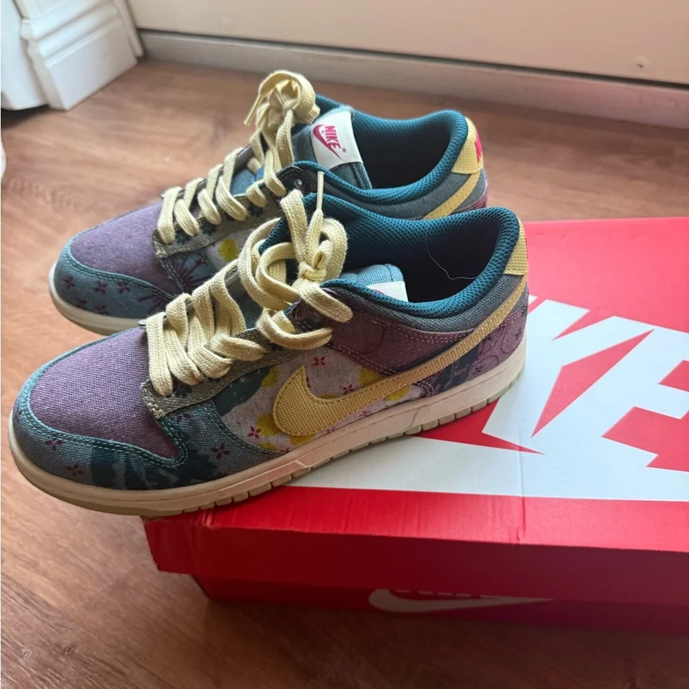 Nike lemon wash dunks Teal and Pink Shoe